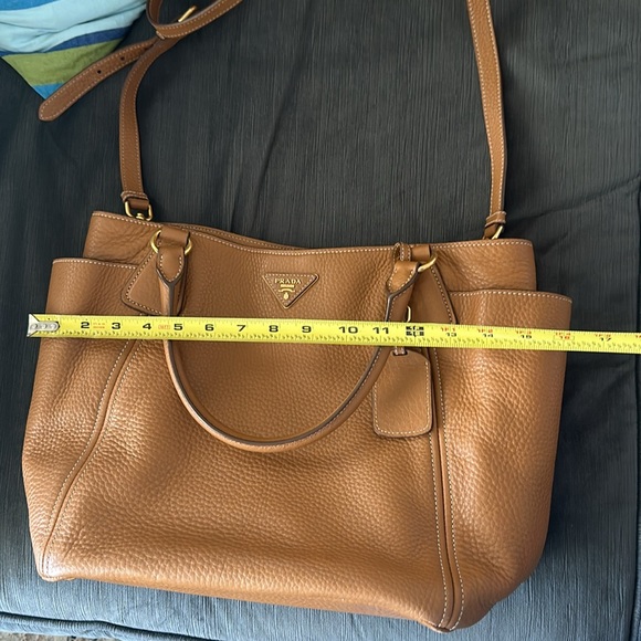 Authentic Prada Vitello Daino Side Pocket Tote in Caramel with long strap - Picture 16 of 16